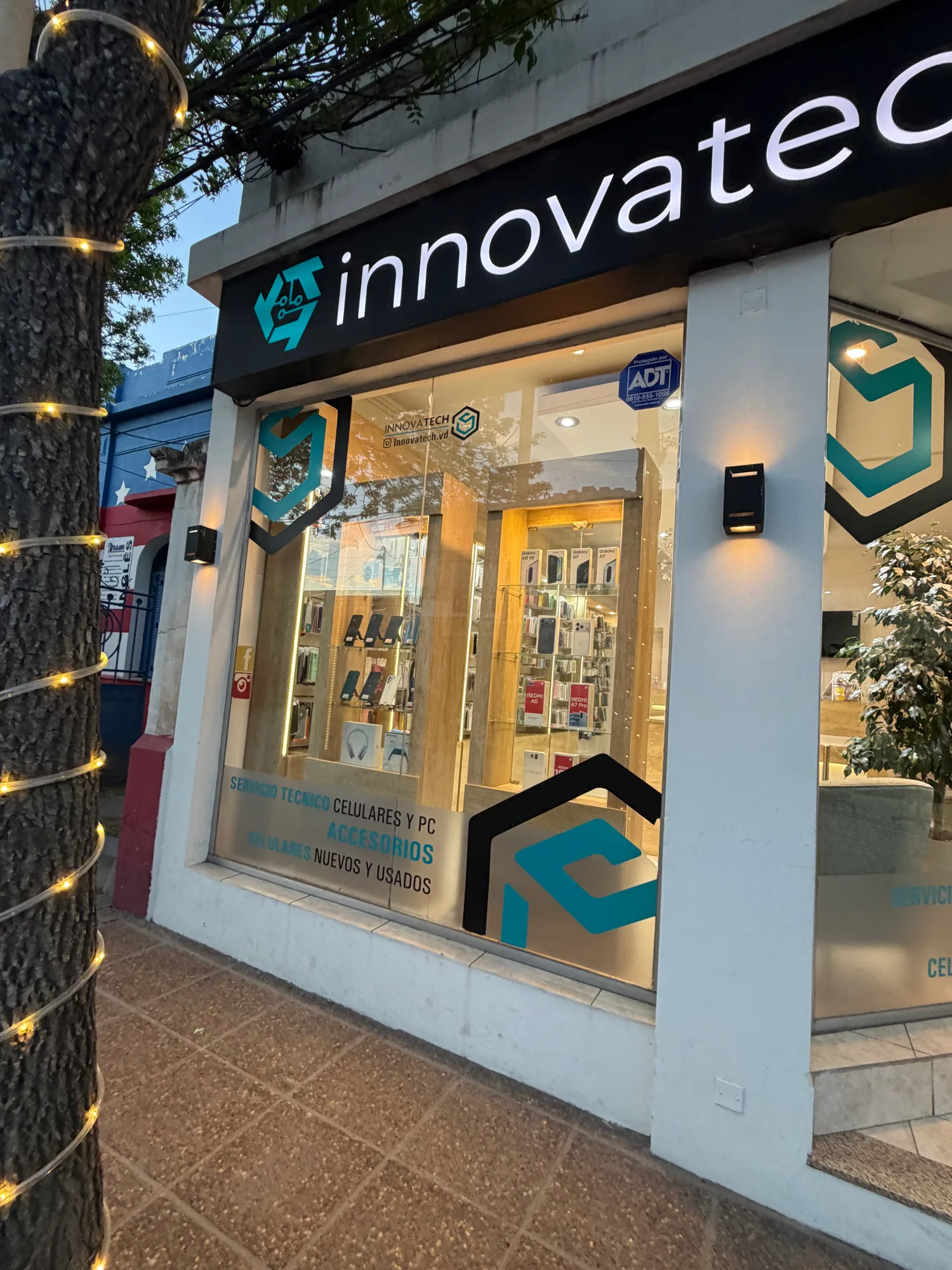 Entrada actual de Innovatech VD en Felipe Erdman 273